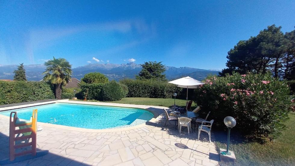 Villa Avec Vue Biviers Exterior photo